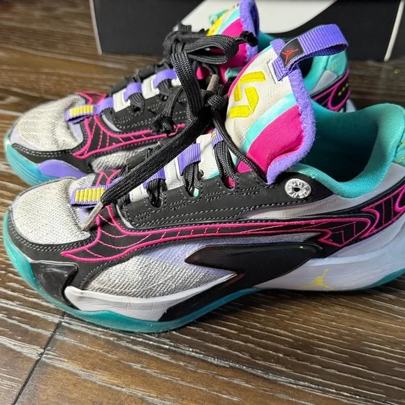 Nike Luka 2 Grade School Basketball Shoes Wolf Grey/Speed Yellow kid Jordans 4.5 - Picture 10 of 13